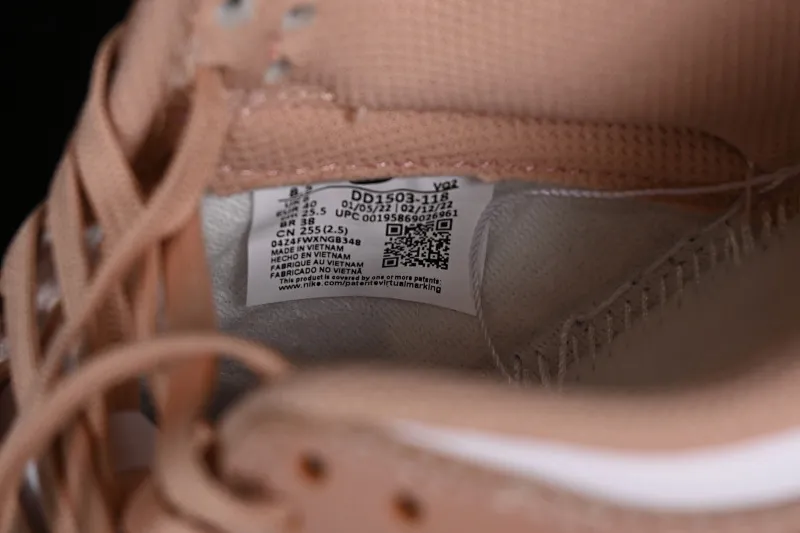 All categories Nk SB Dunk series Nk SB Dunk Low low-top sneakers Nk Dunk Low wool cat rose pink gentle light luxury retro SB low-top casual sneakers DD1503-118